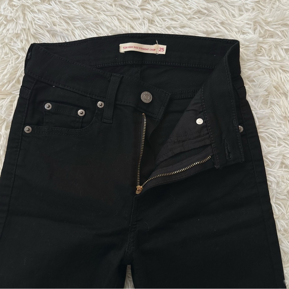 NWOT / LEVIS 724 Black Skinny Jeans